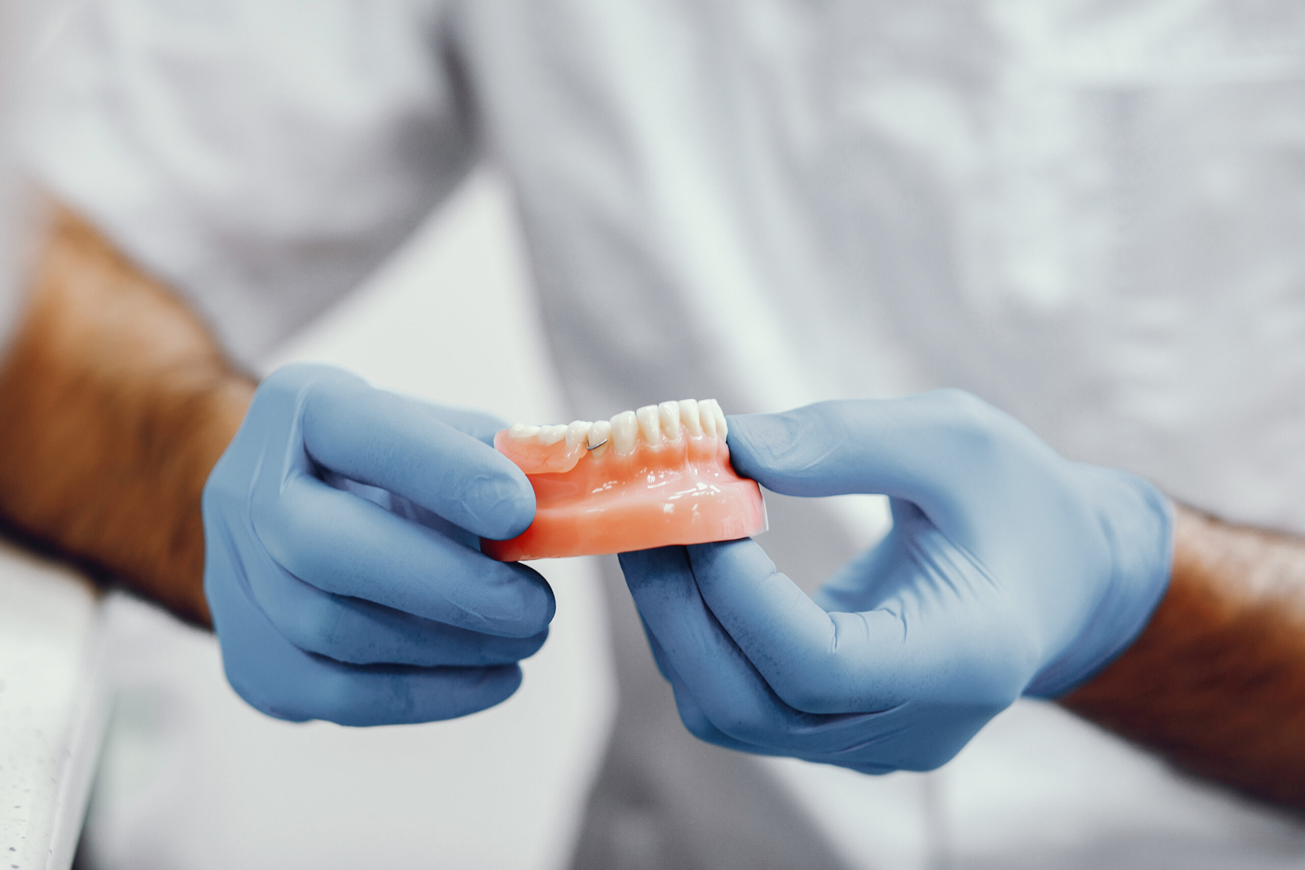 Artificial-jaw 